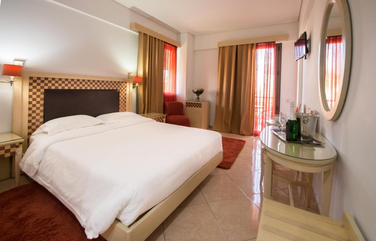 Premier Agrinio Heart Hotel 외부 사진