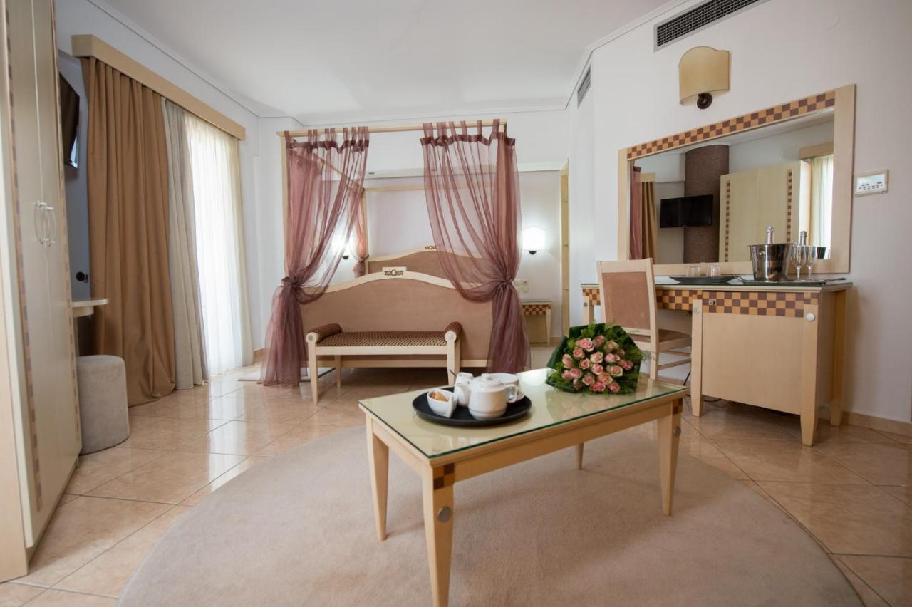 Premier Agrinio Heart Hotel 외부 사진